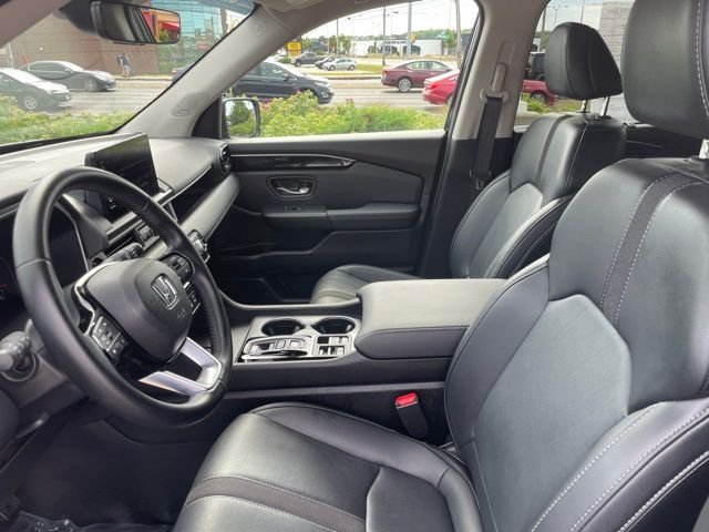 Used 2024 Crystal Black Pearl Honda Touring image 17