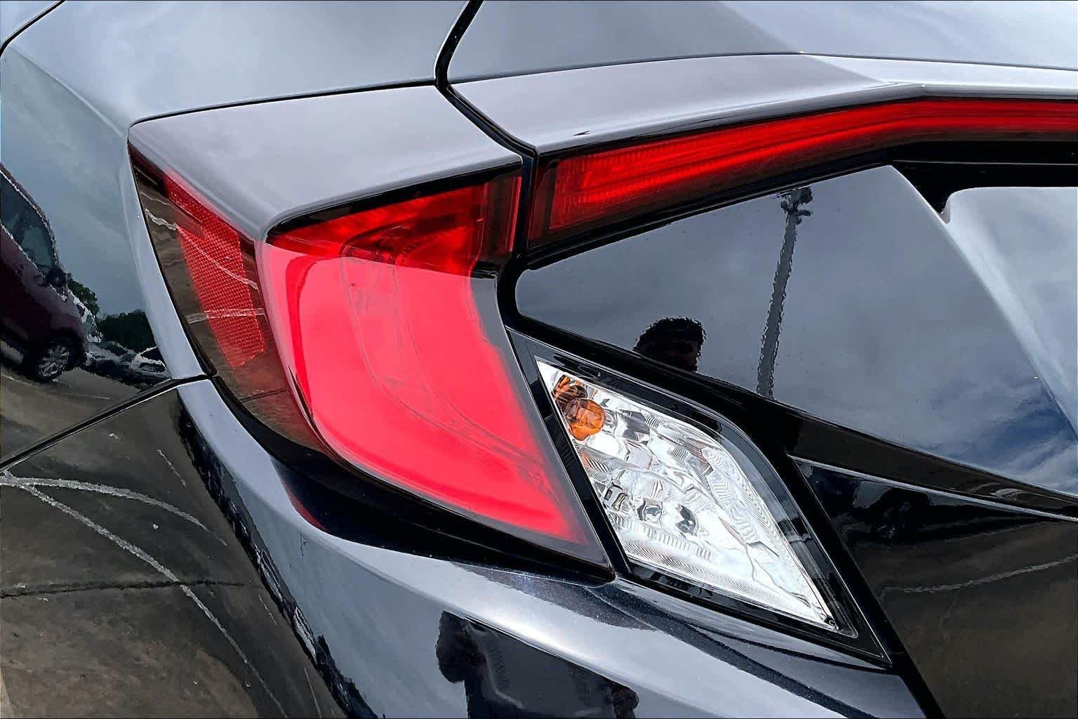 Used 2018 Crystal Black Pearl Honda EX-L image 26