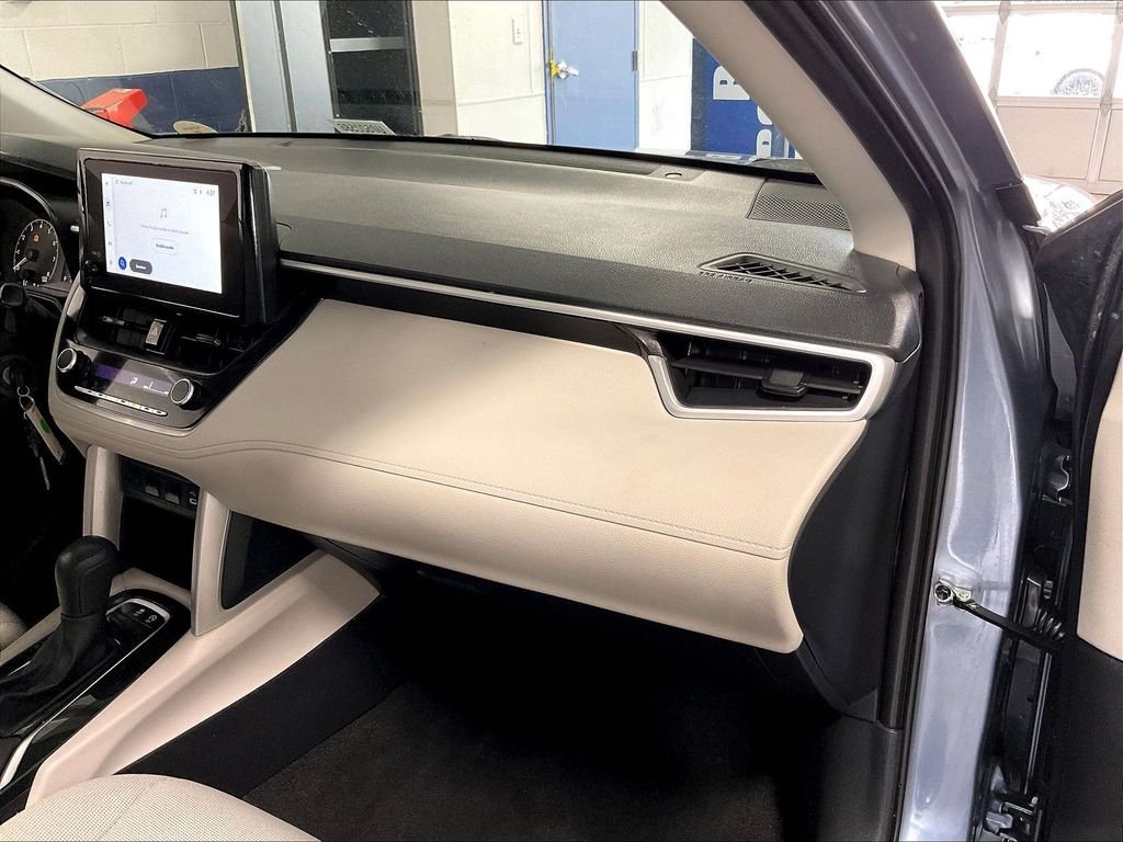 Used 2025 Celestite Toyota L image 13
