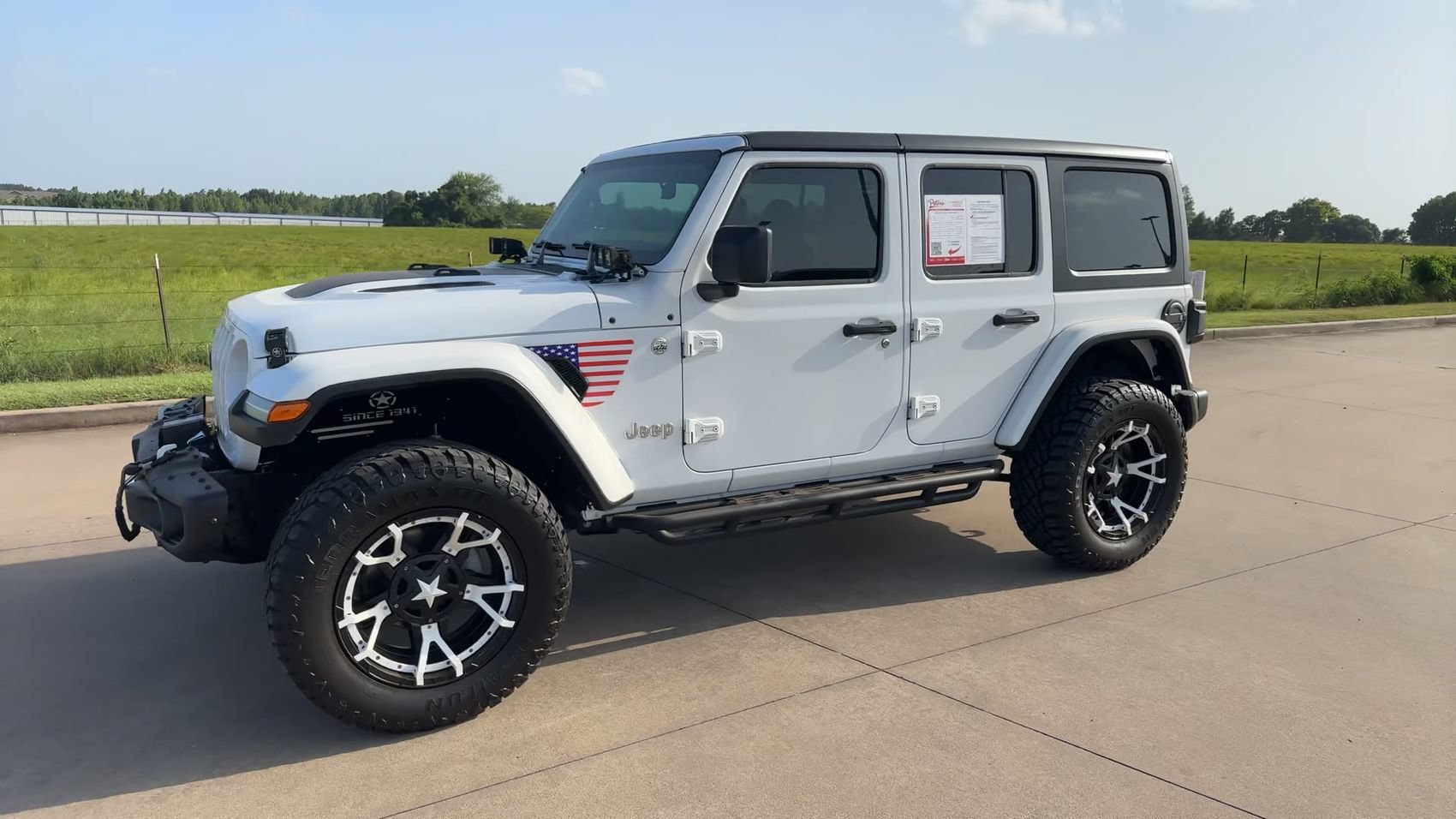 Used 2020 Bright White Clearcoat Jeep Sport S image 5