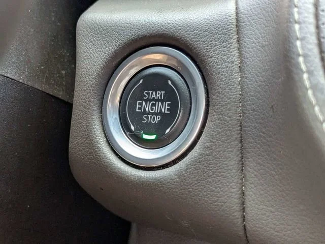 2024 GMC Yukon SLT - Photo 30