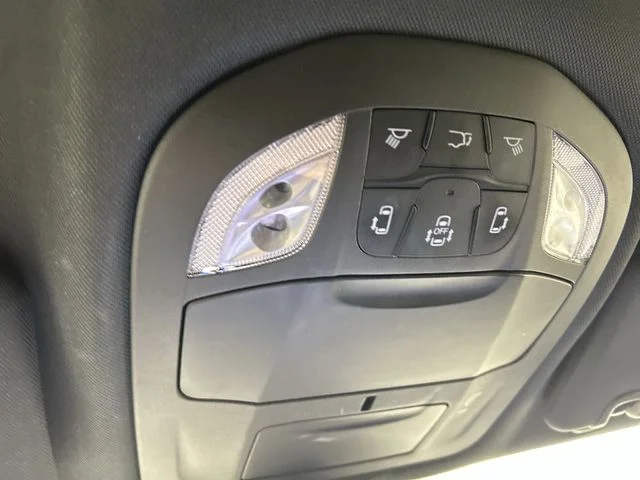Used 2025 Black Chrysler Select image 14