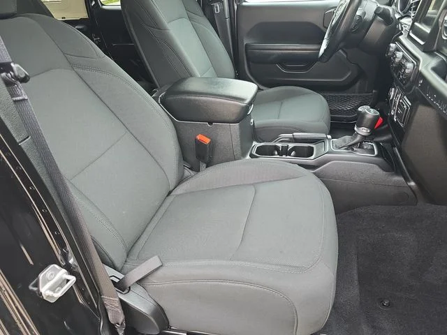 Certified Used 2022 Black Clearcoat Jeep Unlimited Sport S image 38