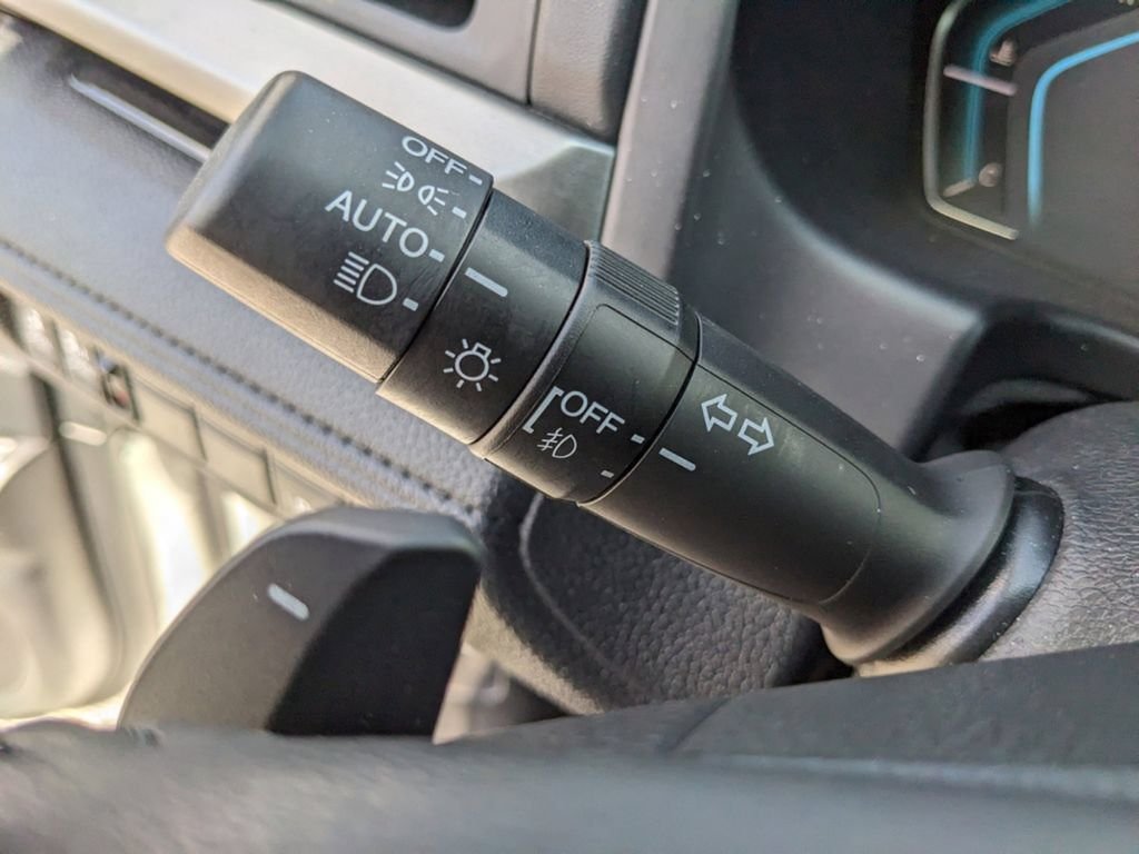 Used 2022 White Honda Touring image 26