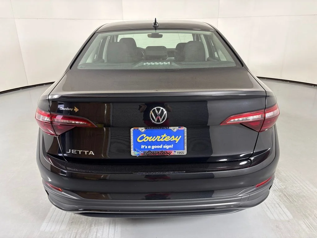Used 2024 Black Volkswagen 1.5T S image 7
