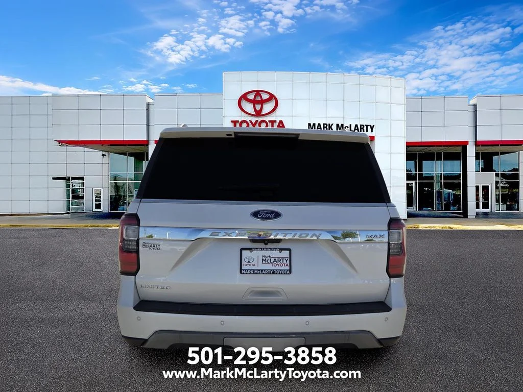 Used 2018 White Ford Limited image 4