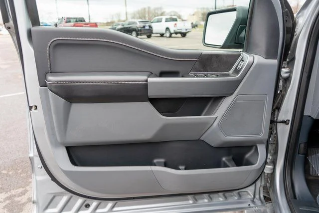 Used 2025  Ford XLT image 16