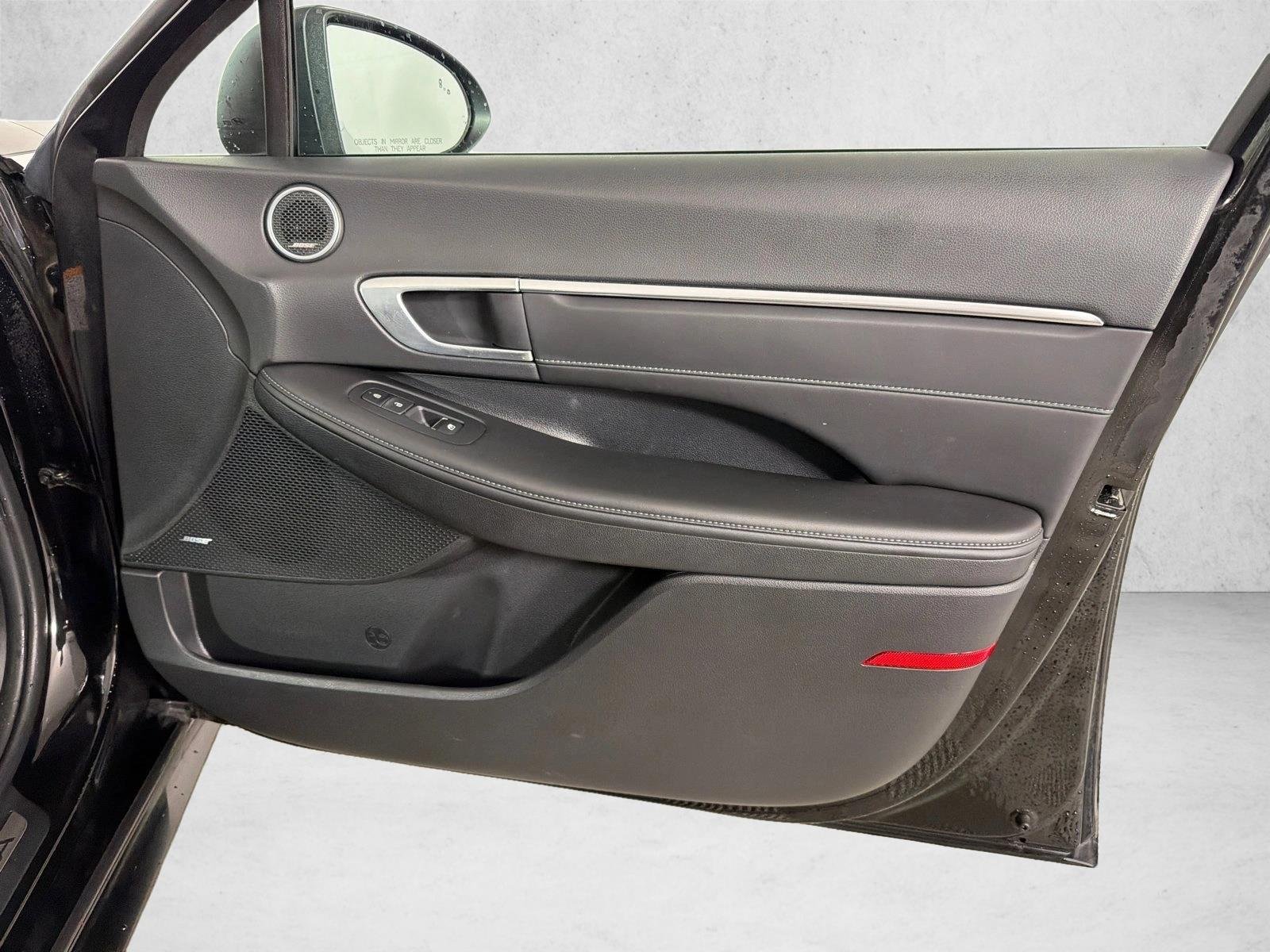 Used 2023 Onyx Black Hyundai Limited image 16