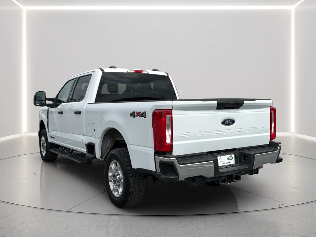 Used 2025 White Ford XLT image 13