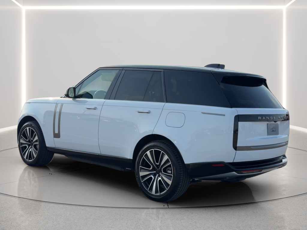 Used 2026 White Land Rover SE image 7