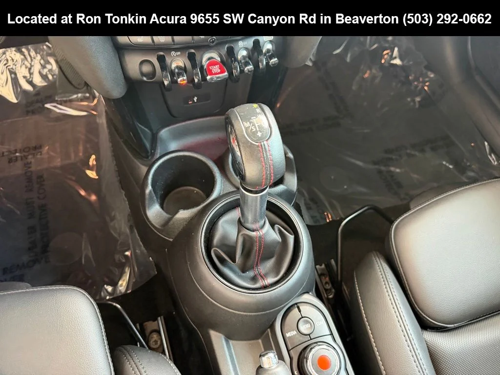 Used 2019 Solaris Orange Metallic MINI Classic image 24