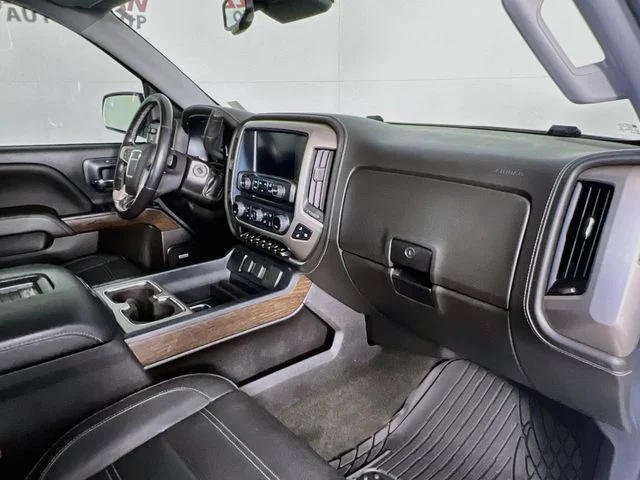 Used 2018 Silver GMC Denali image 40
