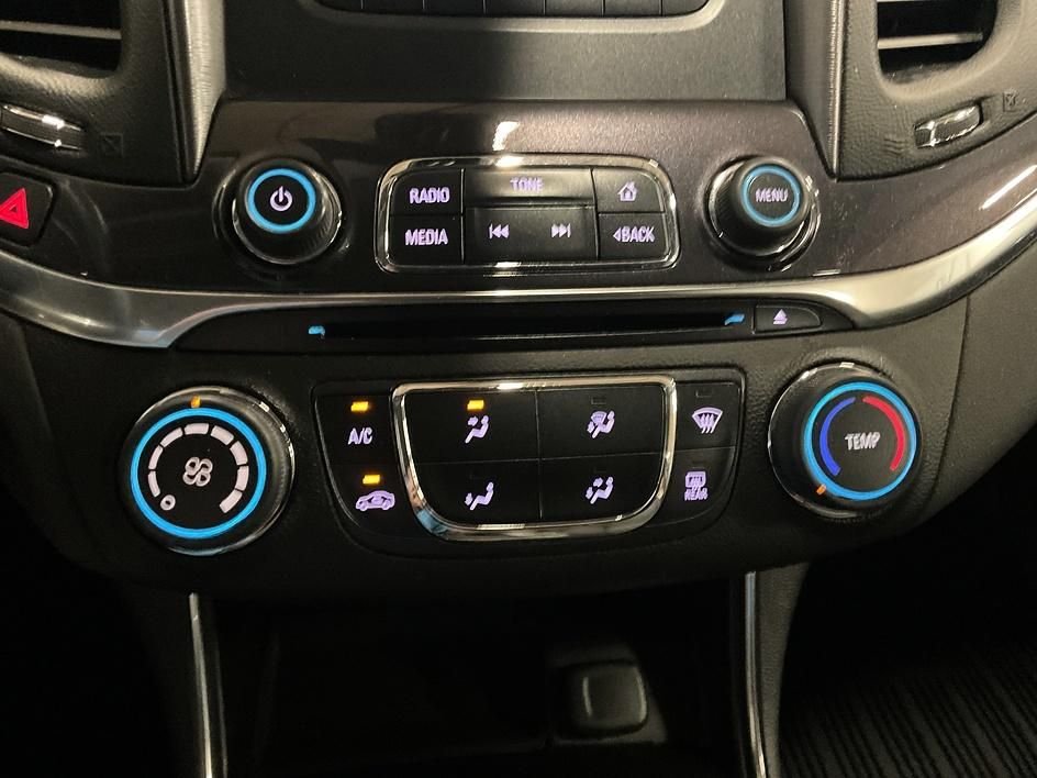 Used 2014 Blue Chevrolet LS image 20