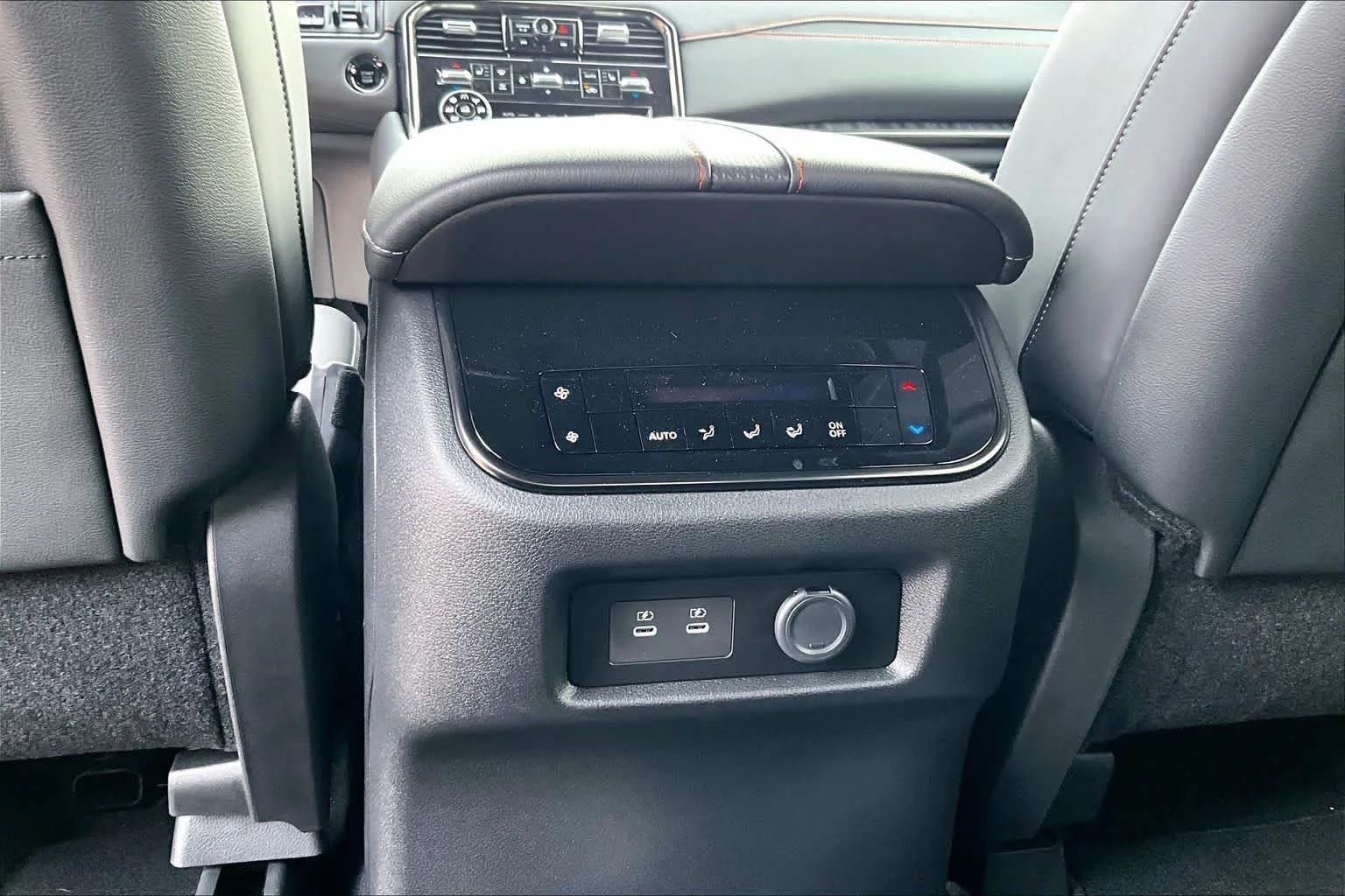 2026 Nissan Armada PRO-4X - Photo 18