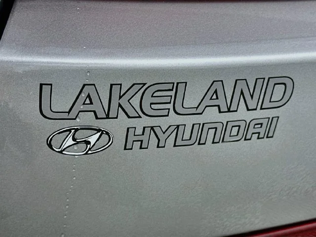 New 2027 Silver Hyundai SE image 23