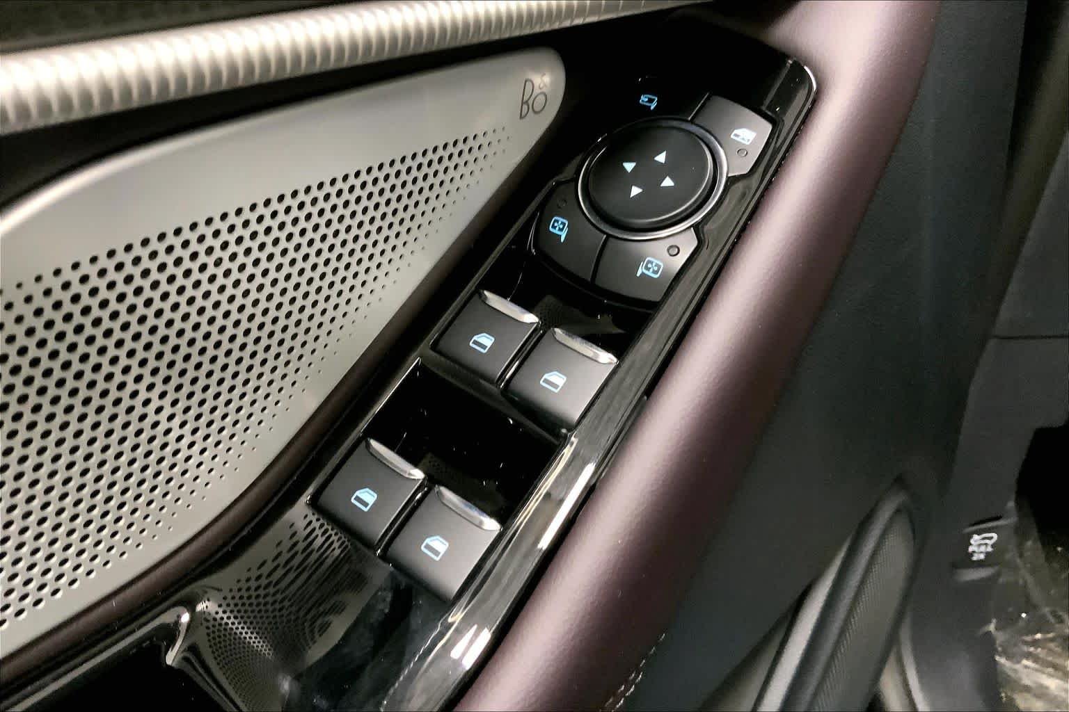 New 2026 Agate Black Metallic Ford Platinum™ image 17