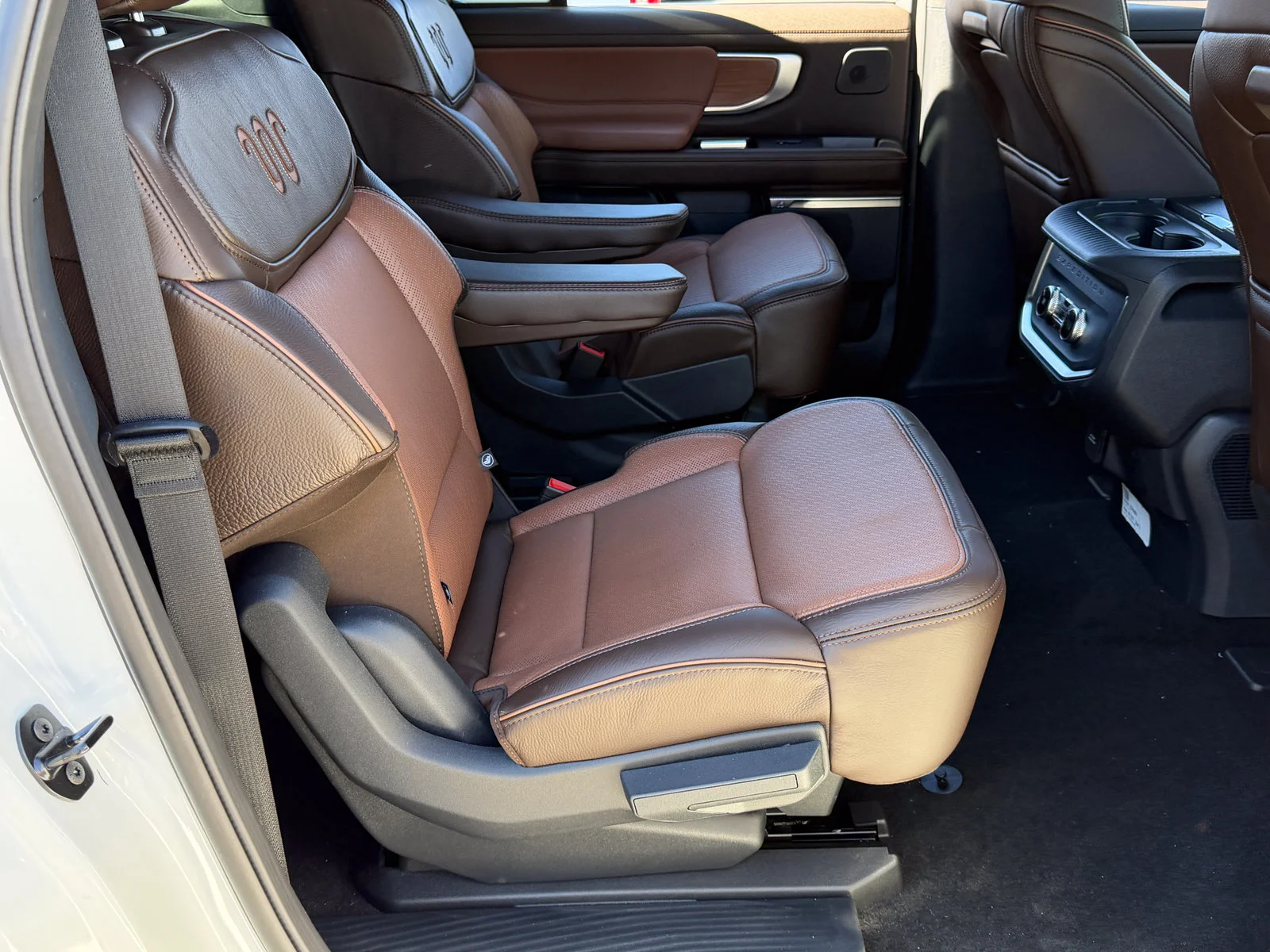 New 2027 Star White Metallic Tri-Coat Ford King Ranch image 18
