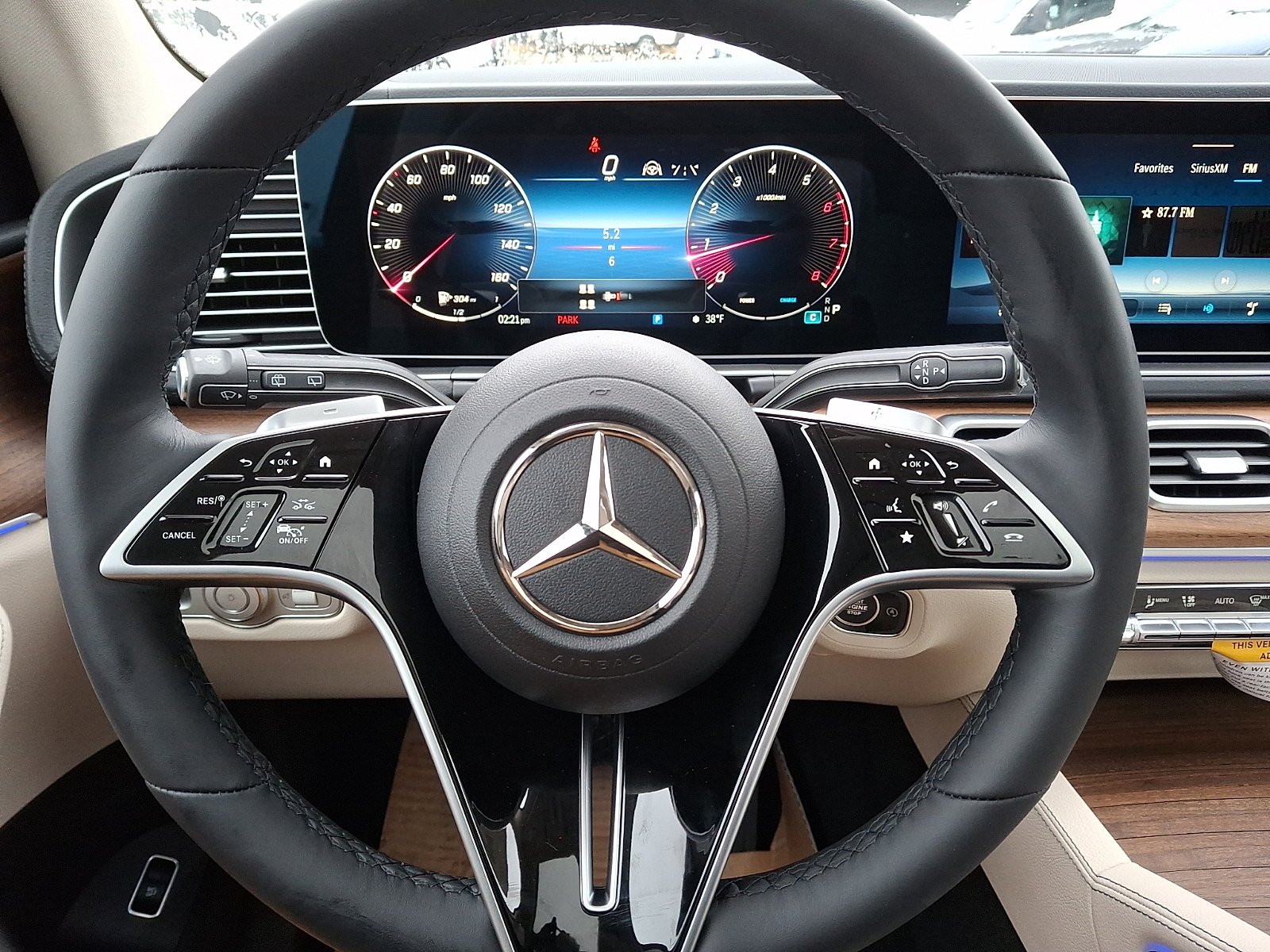 New 2026 Polar White Mercedes-Benz GLS 450 image 18