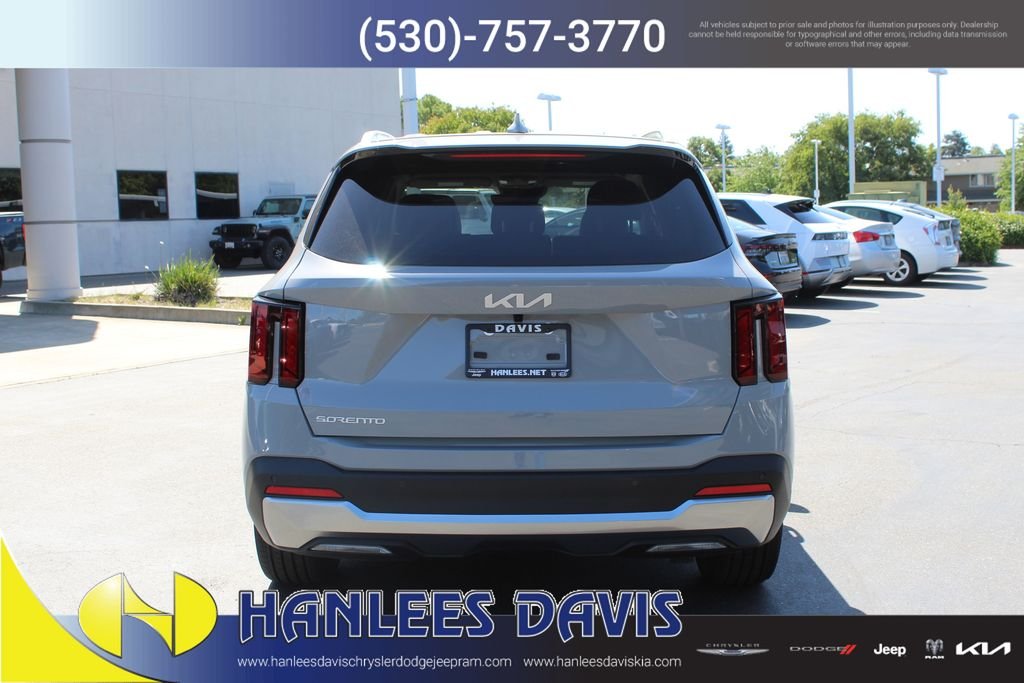 New 2026 Wolf Gray Kia EX image 8