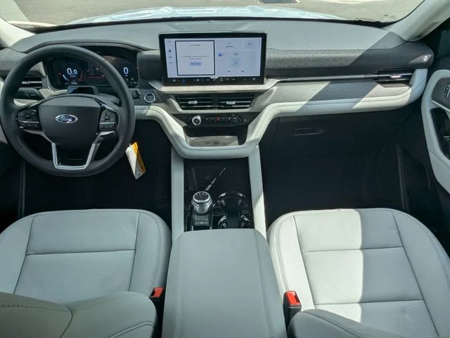 New 2026 Space White Metallic Ford Platinum™ image 15