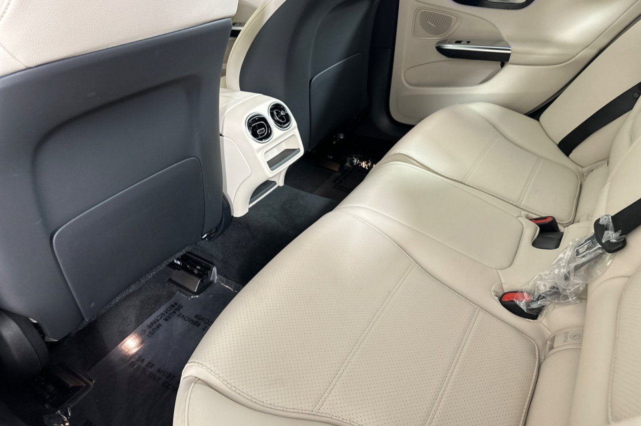 Used 2026 Polar White Mercedes-Benz C 300 image 11