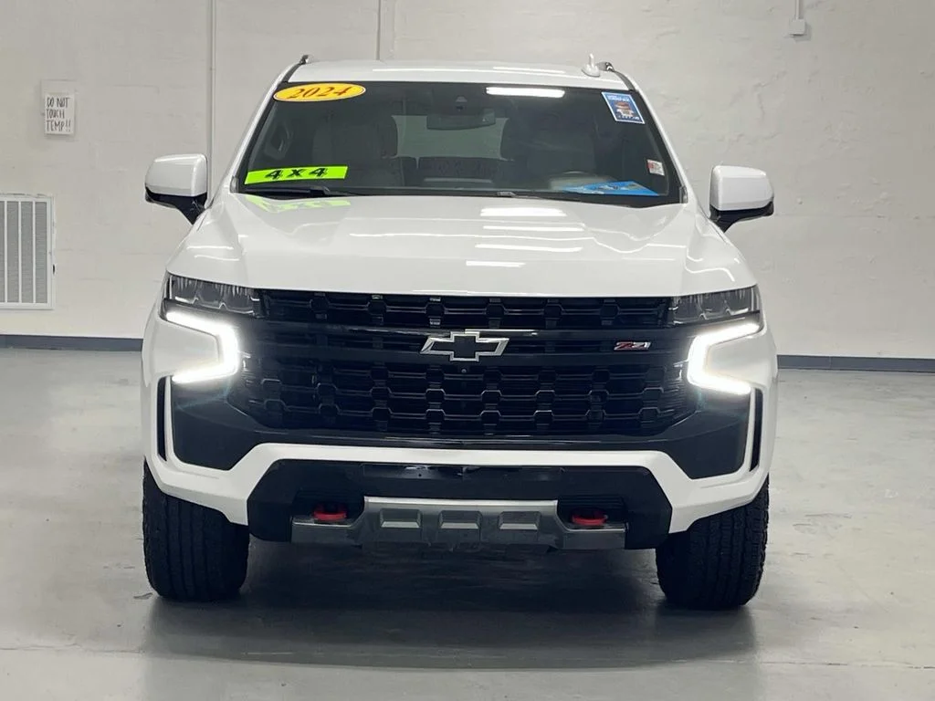 Used 2024 Summit White Chevrolet Z71 image 3