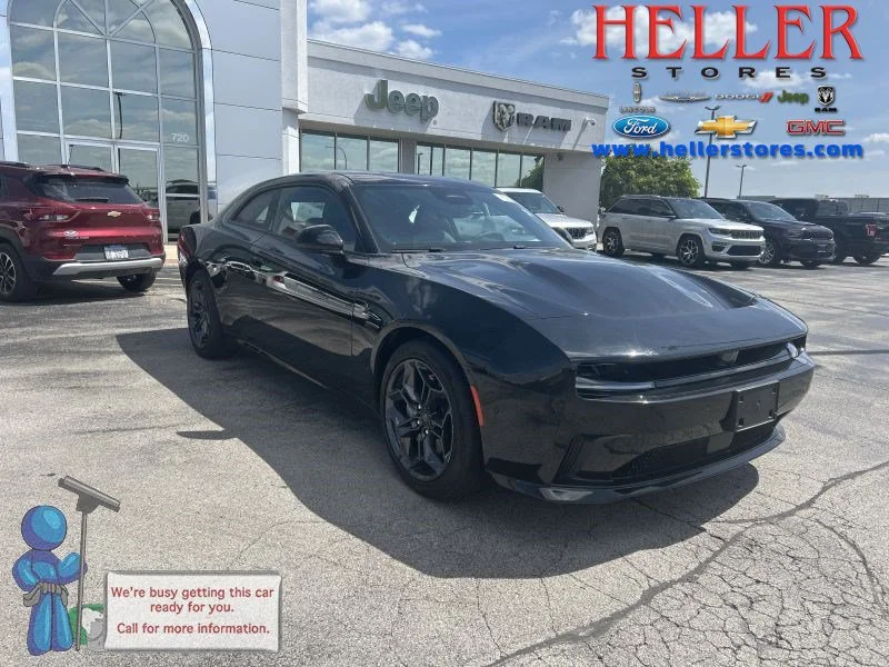 Used 2025 Diamond Black Crystal Pearlcoat Dodge R/T image 1