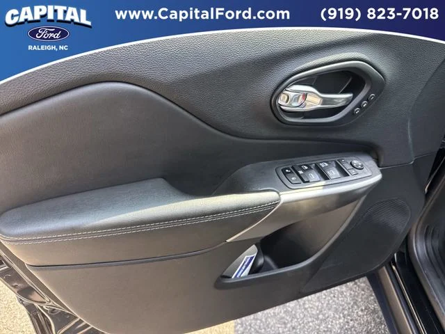 Used 2022 Black Jeep Limited image 20