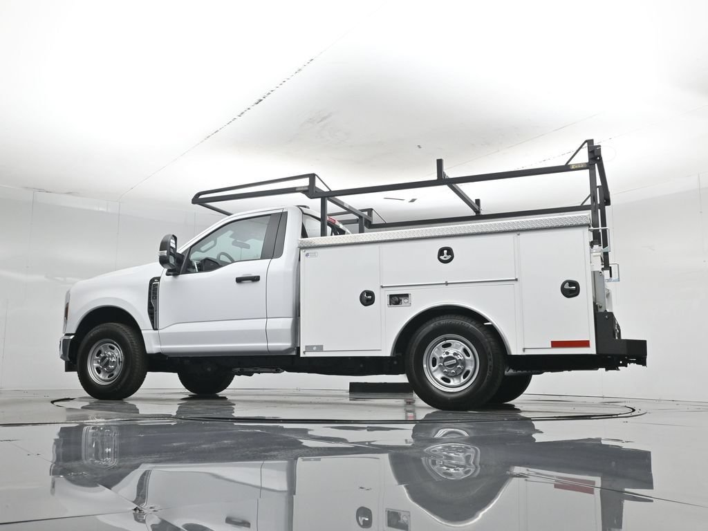 New 2026 Oxford White Ford XL image 54