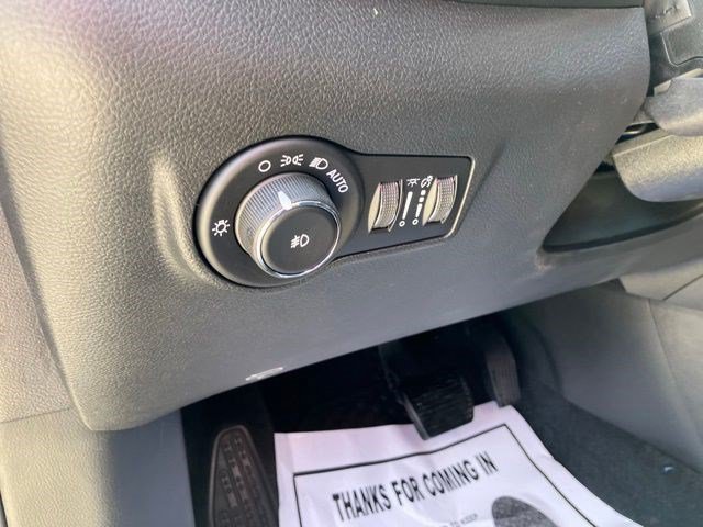New 2026 Fathom Blue Pearl-Coat Exterior Paint Jeep Latitude Altitude image 13