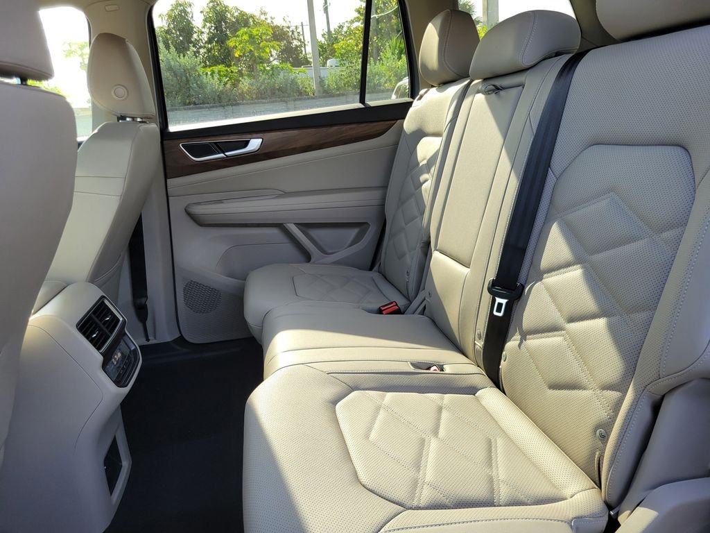 New 2026 Silver Volkswagen 2.0T SE image 8