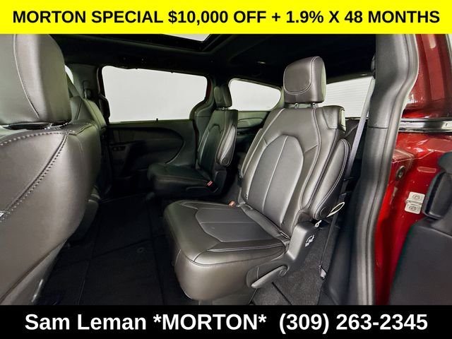 New 2026 Red Hot Pearl-Coat Exterior Paint Chrysler Select image 24