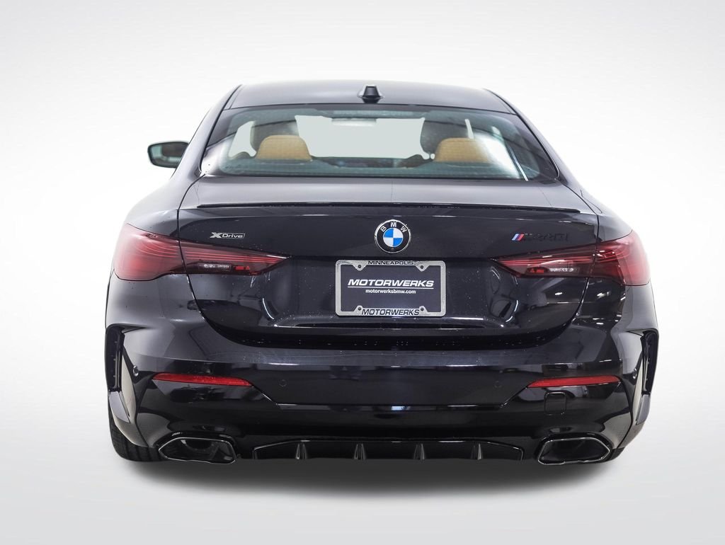 Used 2026 Black Sapphire Metallic BMW M440i xDrive image 5