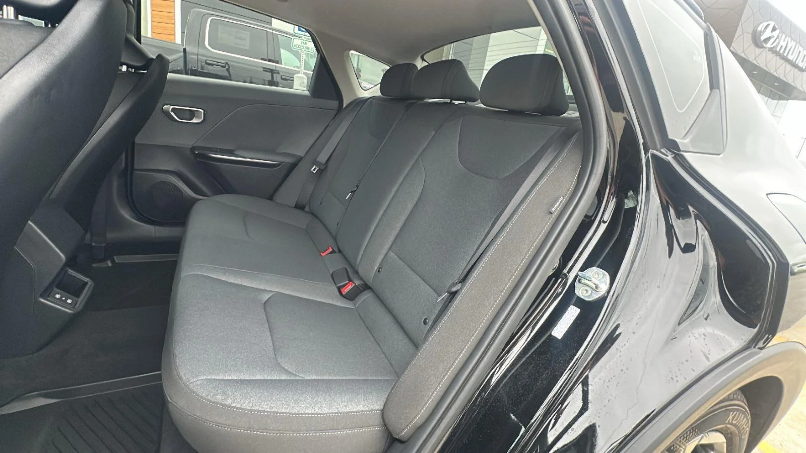 Used 2025 Aurora Black Pearl Kia LXS image 27