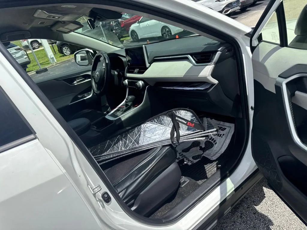 Used 2024 Ice Toyota XLE image 10