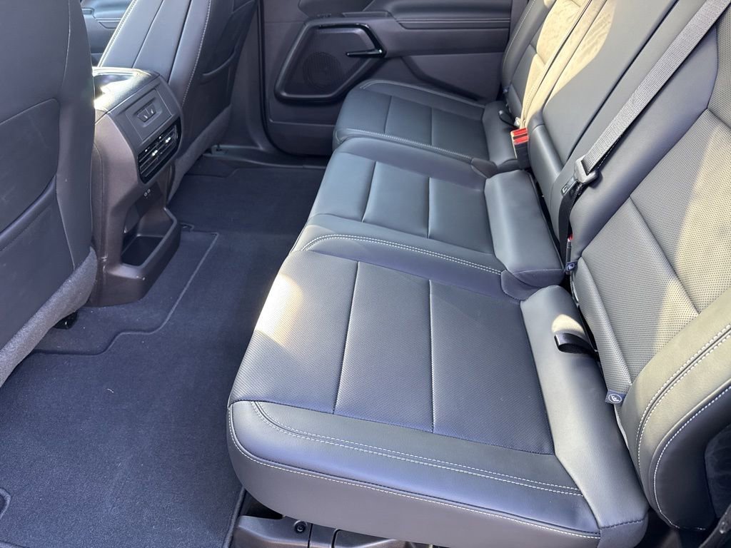 2025 Chevrolet Silverado EV LT - Photo 13