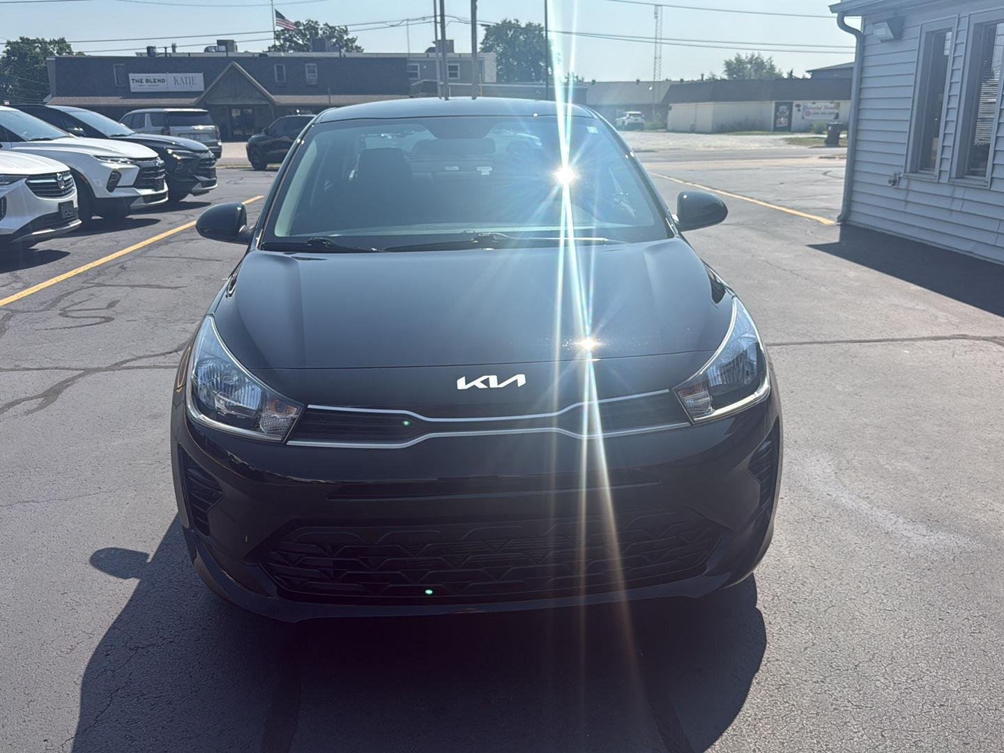 Used 2022 Kia Rio S with VIN 3KPA24AD0NE460085 for sale in Washington, IL