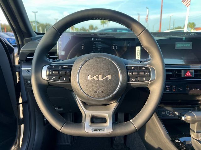 2026 Kia K5 GT-Line - Photo 17