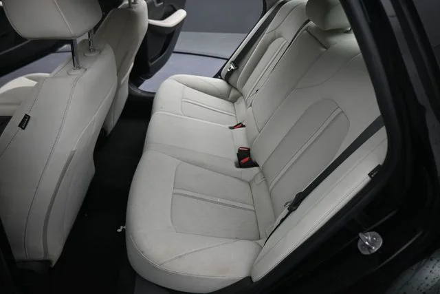 Used 2024 Black Hyundai SEL image 19