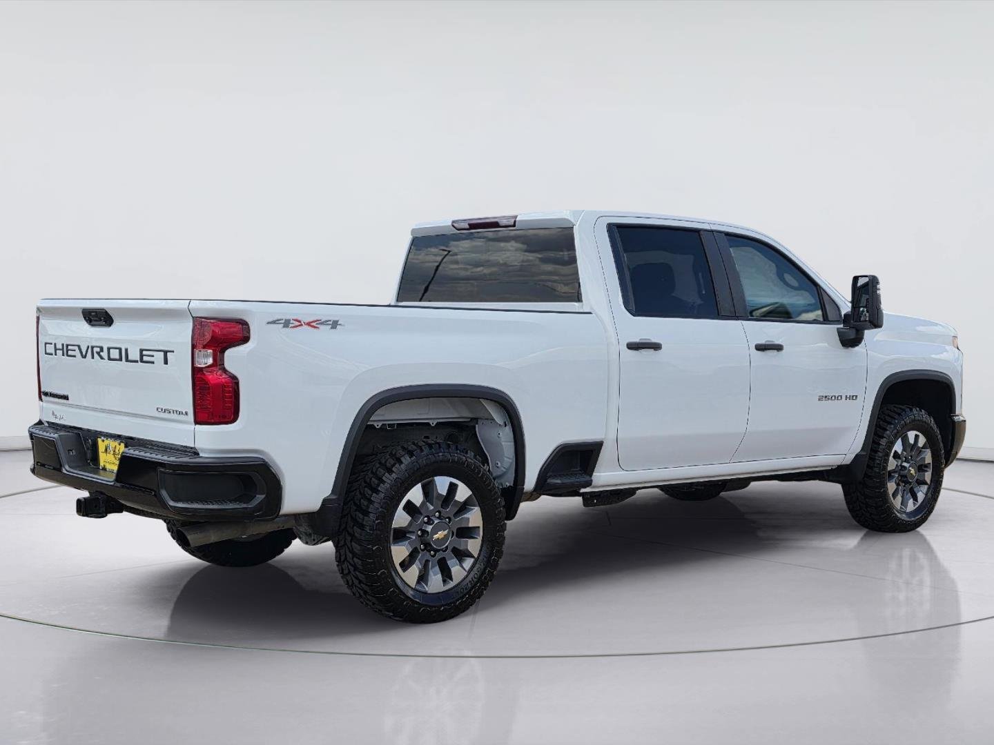 Used 2024 Summit White Chevrolet Custom image 4