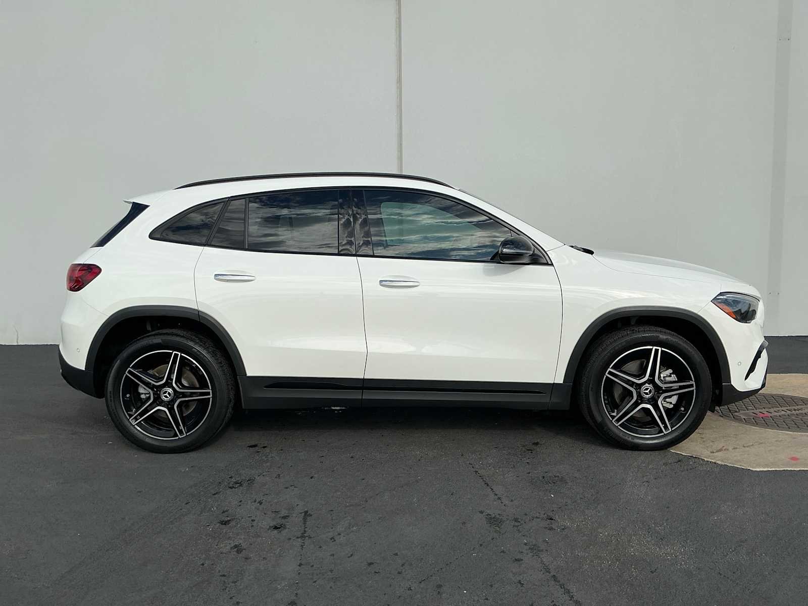 Certified Used 2026 Polar White Mercedes-Benz GLA 250 image 6