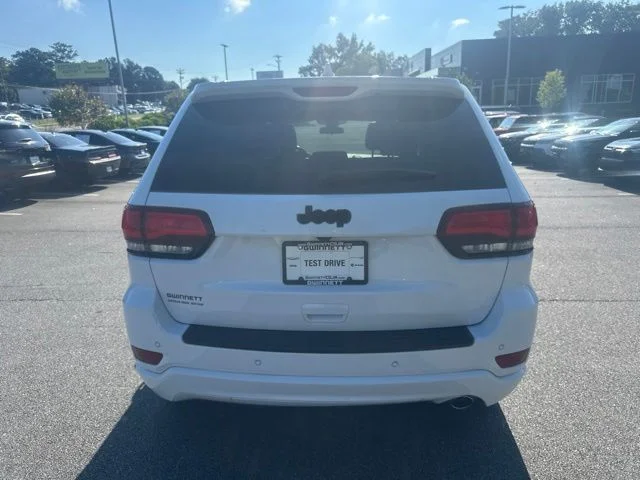 Used 2021 White Jeep Laredo X image 4