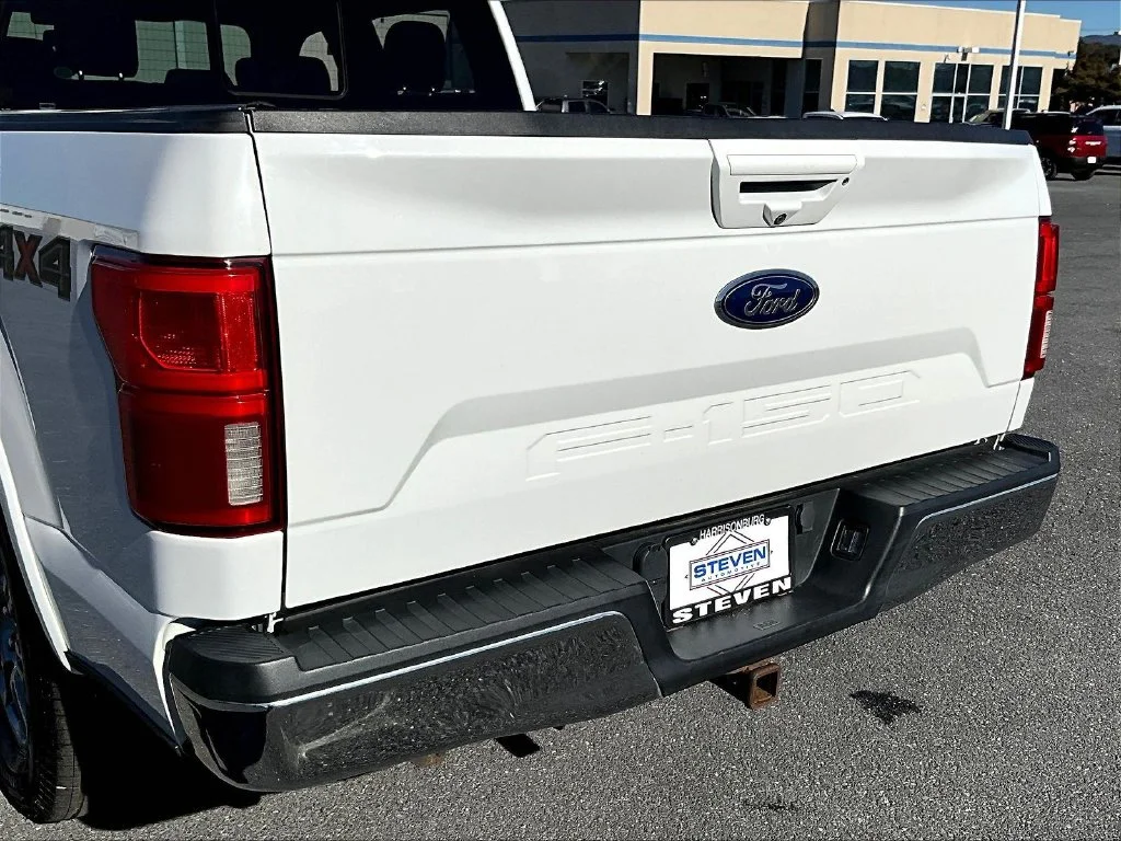 Used 2020 Oxford White Ford Lariat image 28