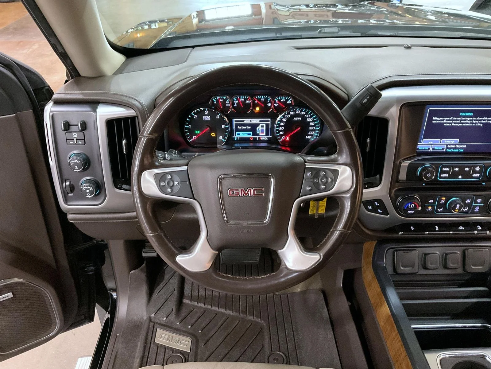 Used 2018 Black GMC SLT image 11