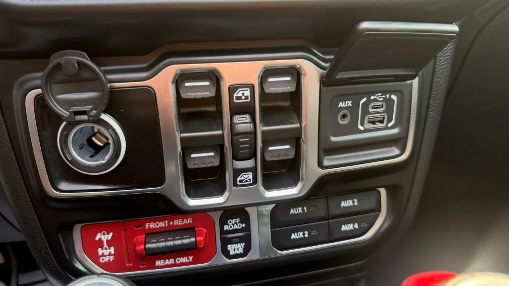 Used 2021 Hydro Blue Pearlcoat Jeep Rubicon 392 Unlimited 4x4 w/ Sky One-Touch Power Top image 21