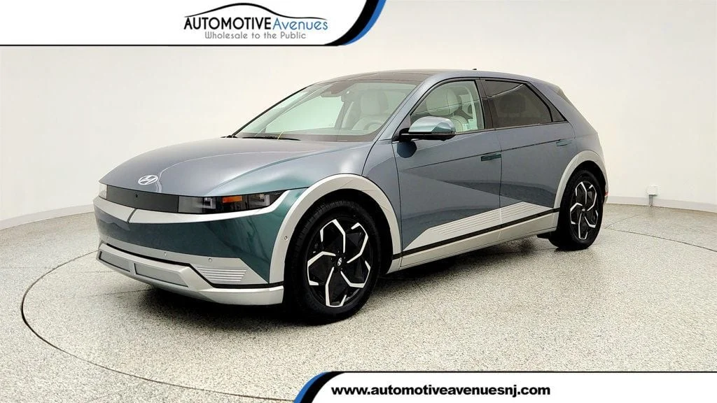 Used 2024 Digital Teal Hyundai Limited AWD image 1
