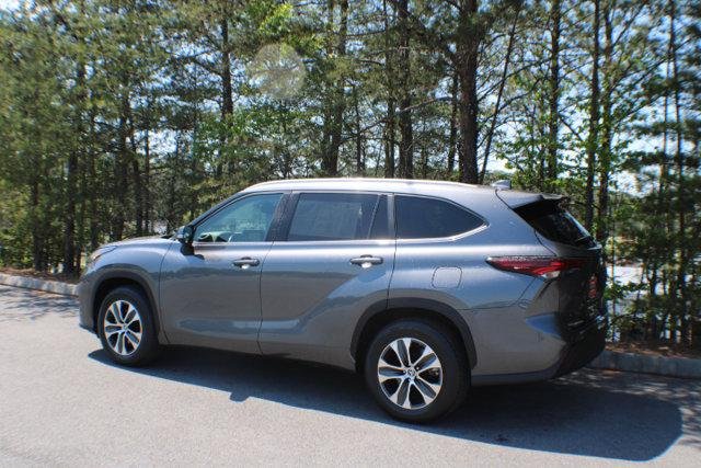 Certified Used 2024 MAGNETIC GRAY MET. Toyota  image 3