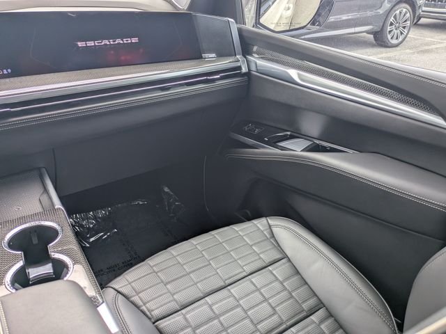 Used 2025 White Cadillac V-Series image 19