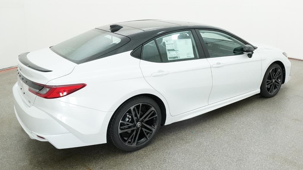 New 2026 Wind Chill Pearl with Midnight Black Metallic roof Toyota XSE image 18
