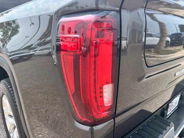Used 2019  GMC SLT image 7